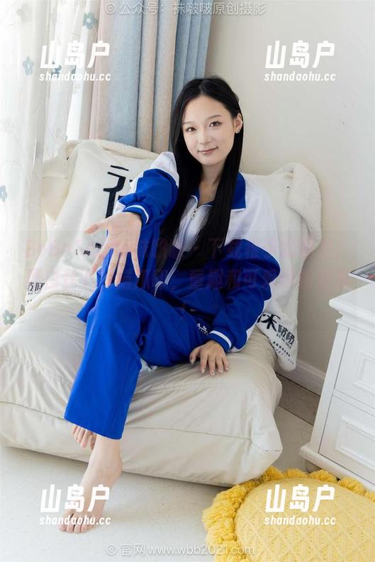 BoBoSocks袜啵啵-稚予 BoBoSocks袜啵啵 - 下载稚予的图包,厚白丝下的猫爪印,童趣和可爱慢慢侵袭!