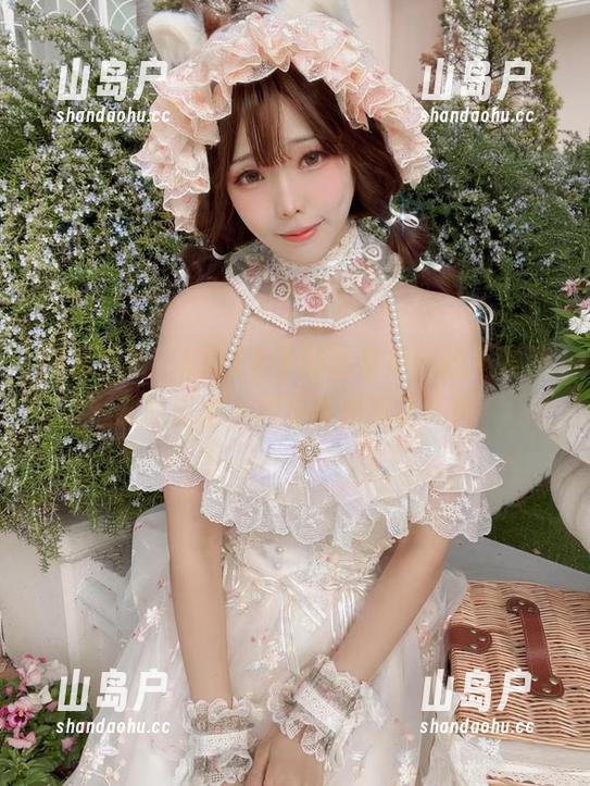图片更新：ElyEE子的比基尼，找不到沙滩的理由，但这身材我认了！