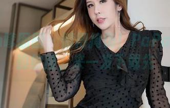 Feilin嗲囡囡 – 懒得掩饰！PaPa妈咪的豹纹图，来一发下载先