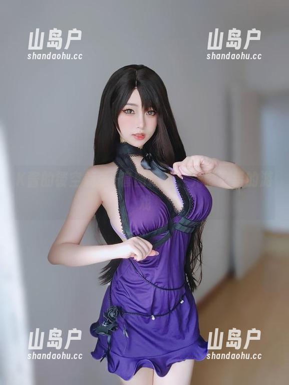 K酱的镂空篇章–套图精选，光影交错的游戏