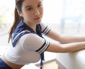 MFStar模范学院 – 徐微微mia的夏天图包：让你在办公室也能感受到沙滩的气息，快去下载吧！