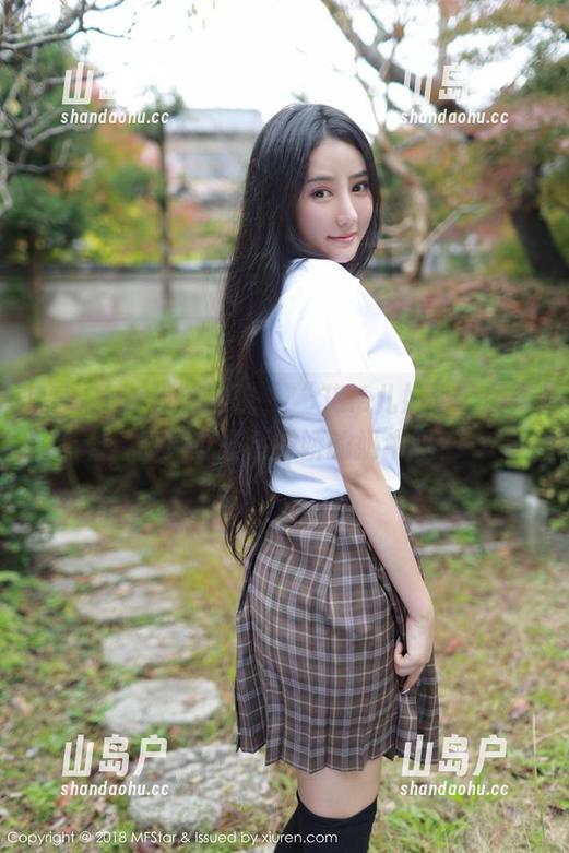MFStar模范学院-艾希儿 MFStar模范学院 - “艾希儿奶牛”图库:你见过最会撒娇的奶牛吗?