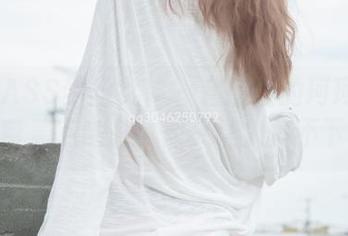 MSLASS梦丝女神 – 套图里的珂珂：匡威鞋带着点随意，却又让人停不下来！