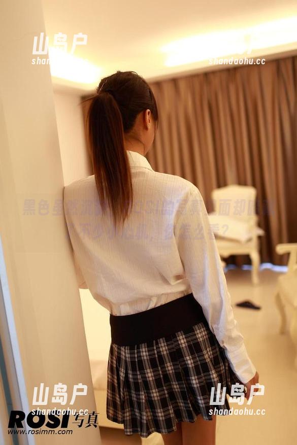 ROSI写真 黑色虽然沉静,ROSI的写真里面却暗藏了不少小心机,你怎么看?