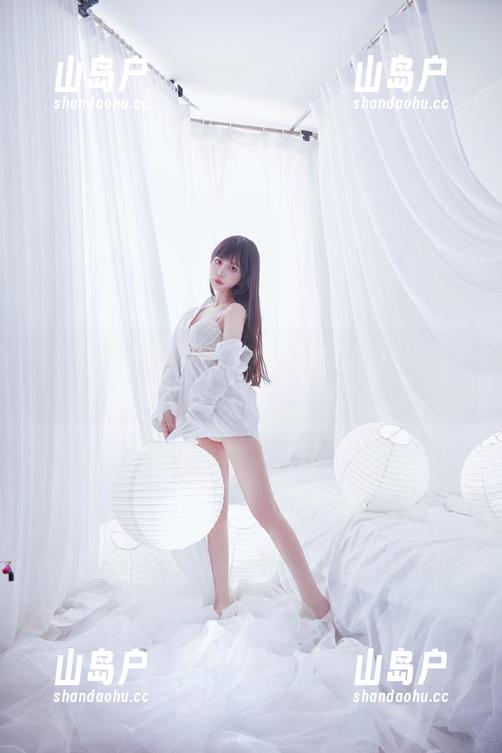 Shika小鹿鹿 当Shika小鹿鹿邂逅JK和风:美图拯救无聊春天!