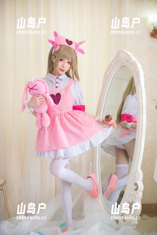 Tomoyo酱 Tomoyo酱的粉色作品,在线写真里也藏着我对颜色的非分之想呢!