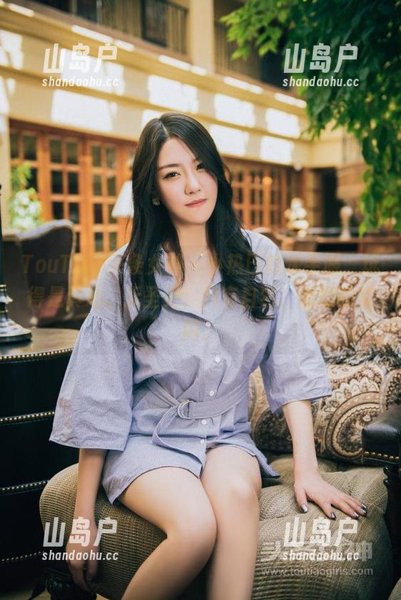 TouTiao头条女神 - 小热巴的水手服，玩得是真心。无圣光，只有自然、随意的快闪。