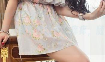 TouTiao头条女神 – 小心，李丽莎的最新连衣裙图片或许会让你心痒痒，随时准备出手！