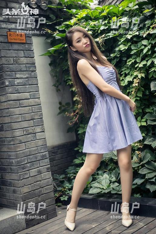 TouTiao头条女神 - 莫晓希：穿上旗袍，连图库都觉得这是高清大片！