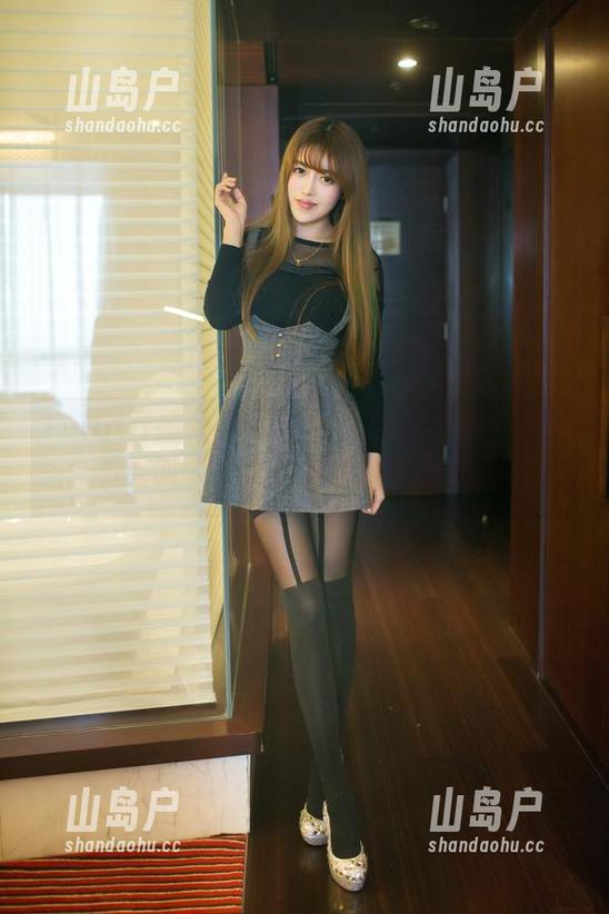 TuiGirl推女郎 - 与其说是泳池美图更新，不如叫“于大小姐水中赏心悦目”!