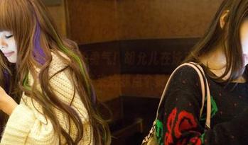 TuiGirl推女郎 – 谁给的勇气！胡允儿在泳池的美图，太好看了，快来给我点个赞！