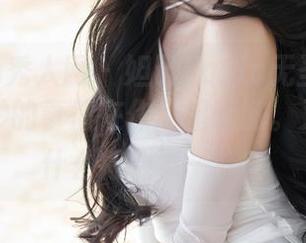 Xiuren秀人网 – 妲己Toxic无圣光的美腿，微妙的事情在作品里酝酿。又想问有什么特别不一样？