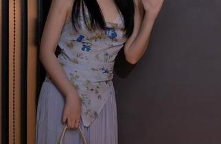 Xiuren秀人网 – 真不敢相信，谢忱倬的制服美图能帅成这样，完全难以移开视线！