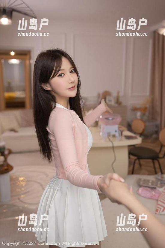Xiuren秀人网-软软子 Xiuren秀人网 - 追逐软软子的奶牛写真集:下载一试,保证不‘奶’!