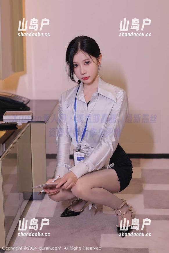 Xiuren秀人网 - 聚焦邹晶晶，最新黑丝资源只能由你来评价