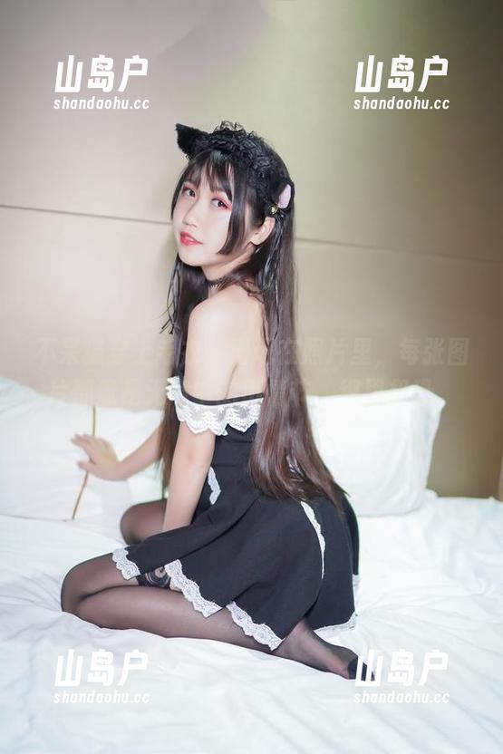 不呆猫 不呆猫穿上毛衣,出现在照片里,每张图片都像是无意中的小情节,细思极恐。