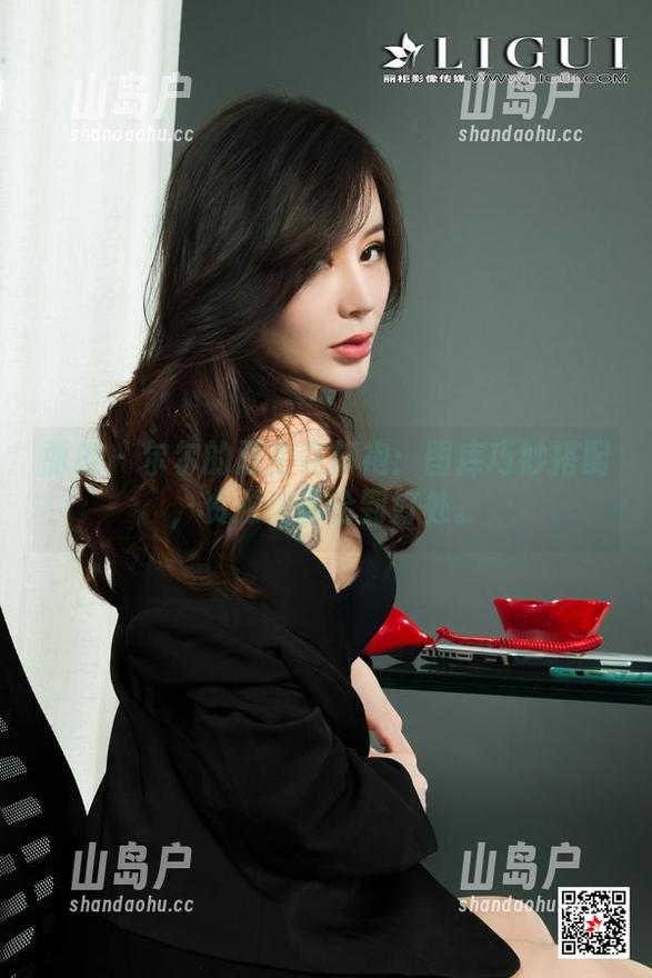 丽柜 - 尔尔的双生花旗袍：图库巧妙搭配，资源美得恰到好处。