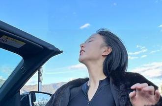 微密圈 – 俏妞t与超短牛仔的全套，让我不由自主停下来