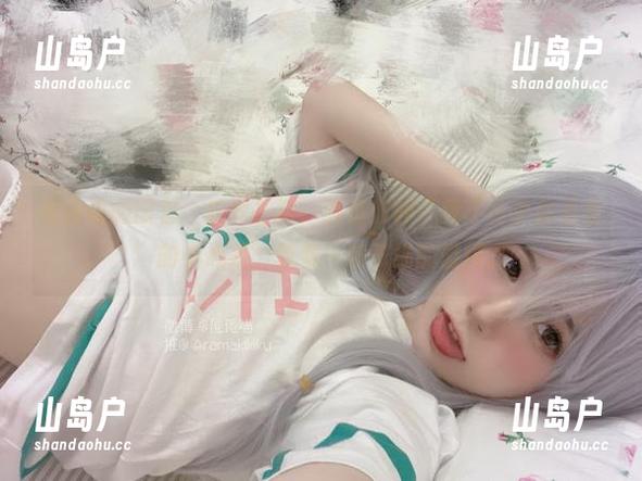 倦倦喵 倦倦喵的图包,埃罗芒阿,满是那种“我不在乎你看我”的小心思,透着一股子猫的傲慢。