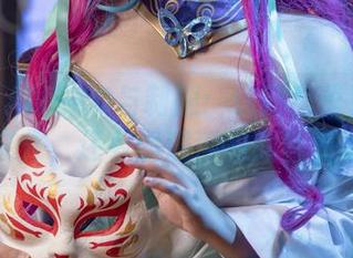 咔喵KANEKO与制服：这网盘里存的不仅是文件，还有我满满的期待和泡面？