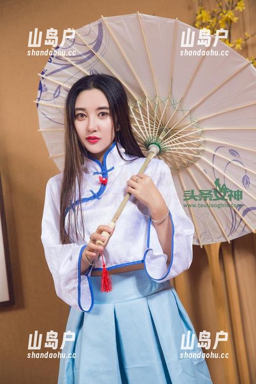 头条女神-乔安 头条女神 - 大家快看!乔安的旗袍写真,真是“眼睛不够用”的节奏!