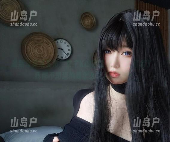 最新写真集发布：女主K的害羞妹妹，太羞涩了，我都不知道她要怎么跟人打招呼…