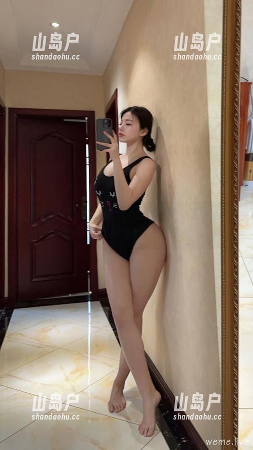 奶宝妹纸 微密圈 - 奶宝妹纸在校园玩耍:定制图集选秀,轻松get一秒爱上