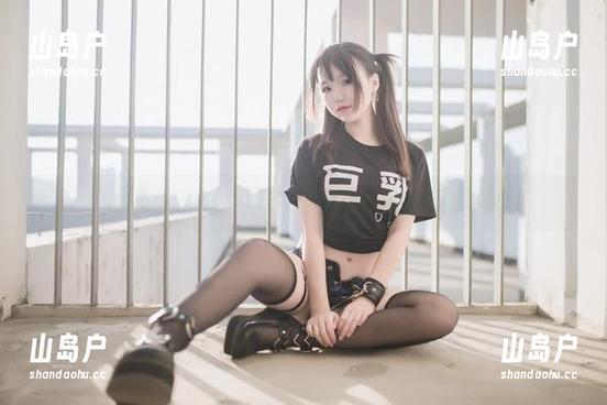宅夏yoko 刚发现宅夏yoko的图包,女王搭配也是够有意思的!