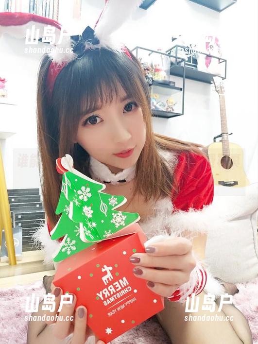 小女巫露娜 谁能拒绝小女巫露娜的小米裙?免费写真带你见证