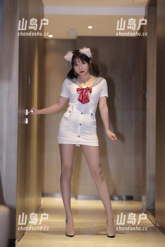 小女巫露娜 美图分享,小女巫露娜的护士角色扮演,真想借个针管来玩玩