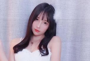千元白开水毛衣cos，一个小小奶瓶儿的更新，谁来分享瞬间的乐趣呀？