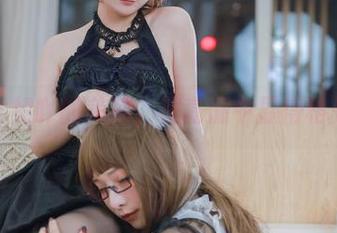 小泉学姐吖的美腿，在高清中显得格外耀眼