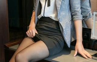 尤果网 – 下载乔依琳的风情图集，护士角色扮演再添一抹新意！