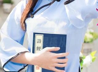 尤果网 – 连衣裙的自由：安沛蕾的写真，想问问她的灵感从哪儿来？