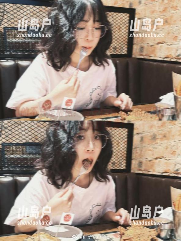 御子Yumiko 真的不只是棉袜!御子Yumiko的原图和精选,瞧瞧这俏皮!