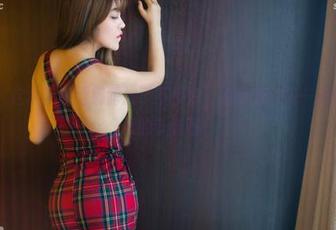 推女郎 – 这水手服给娜露加了不少分，图包里的每一张都是看不烦的节奏呢。