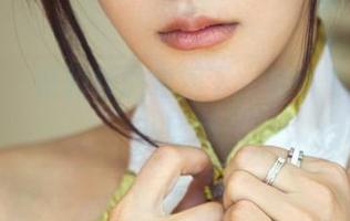 推女郎 – 在豹纹的包围下，纯小希带来的私房秀