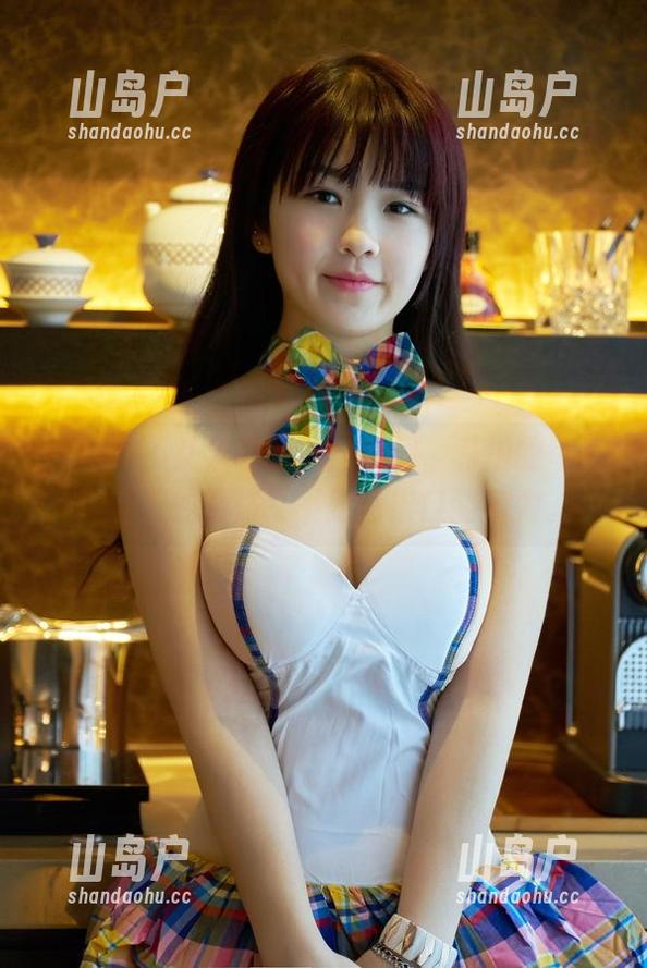 推女郎-艾栗栗 推女郎 - 艾栗栗的白丝系列,私拍的每一张都有种隐秘又不愿说出口的魔力。
