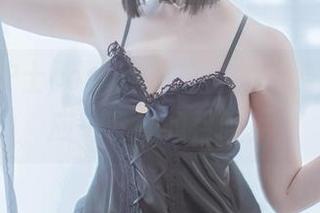 日奈娇护士cos更新，正在考虑要不要回应一下她的召唤？