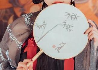把海边玩成了“戏水小达人”，晕崽Zz最新合集带你浪到飞起！