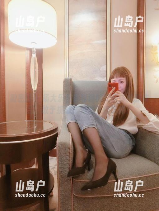 杨大乐乐很靠谱 微密圈 - 杨大乐乐很靠谱的定制体操服作品,敢于挑战重力的衣物选择?