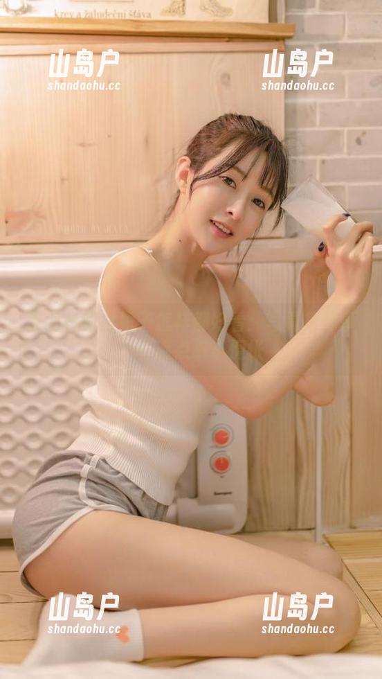 王羽杉 王羽杉的白裙子怎样都好看:写真集分享,一点点小小惆怅
