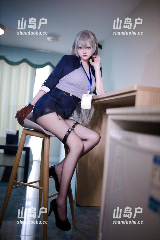 黑白画板上的疯狂：疯猫ss的cos美图大集合