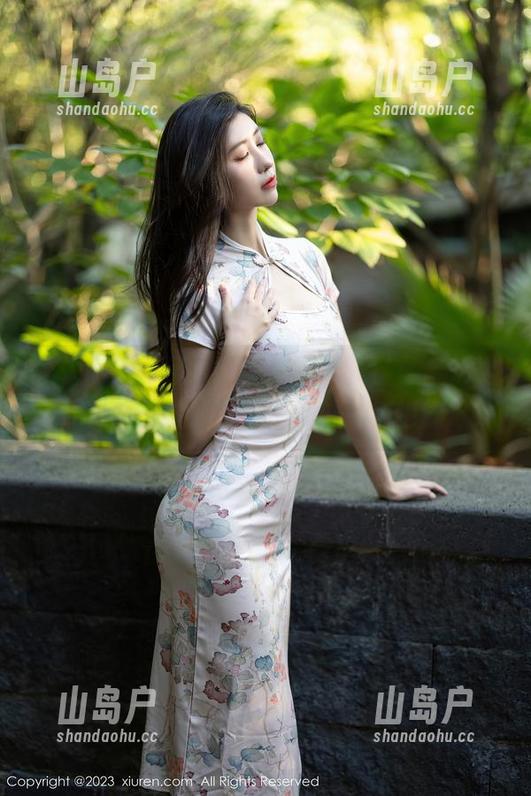 秀人网-Angela小热巴 秀人网 - 高清Angela小热巴日常合集,眨眼间转身的她,是谁在心尖悄悄绽放?