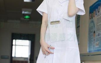 秀人网 – 这“小兔纯纯”的少女图包，徘徊在清纯和诱惑之间？