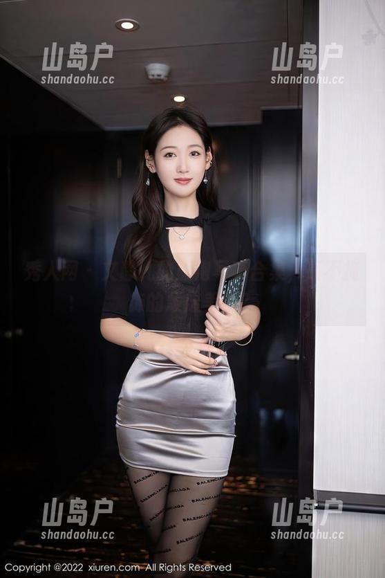 秀人网 - 文静儿的旗袍写真合集，毫不掩饰的颓废美学？