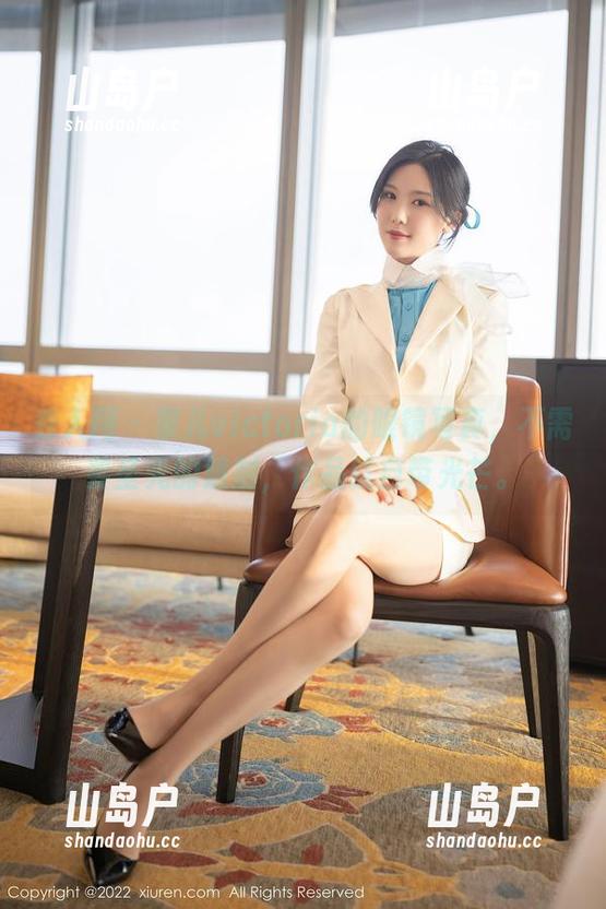 秀人网-果儿victoria 秀人网 - 果儿victoria的眼镜写真,不需要圣光的照射,作品就自带光芒。