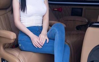 秀人网 – 闫璐璐的少女作品集：那种青春的味道，让人忍不住停留