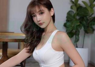 秀人网 – 陈赞之的黑白图集下载中，你或许会感受到一种欲言又止的美。