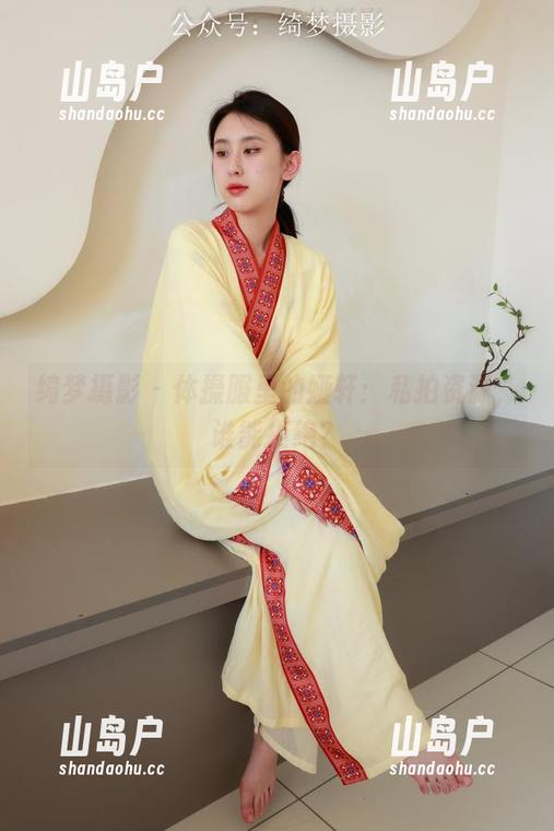 绮梦摄影-娅轩 绮梦摄影 - 体操服里的娅轩:私拍资源,谁能拒绝?